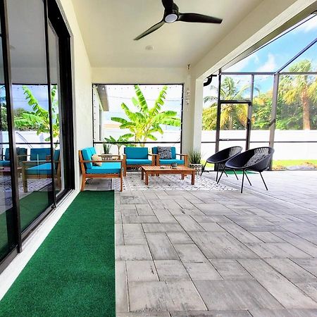 Blue Door Retreat - Luxury Pool Home - Sleeps 8 Cape Coral Ngoại thất bức ảnh