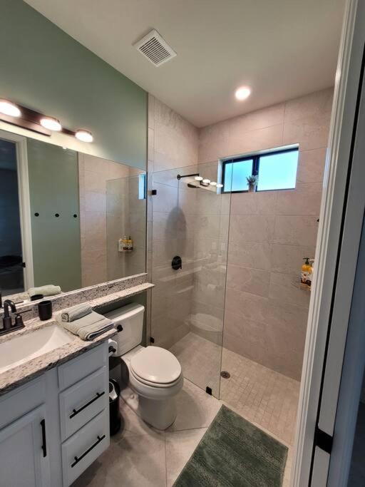 Blue Door Retreat - Luxury Pool Home - Sleeps 8 Cape Coral Ngoại thất bức ảnh