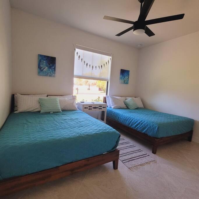 Blue Door Retreat - Luxury Pool Home - Sleeps 8 Cape Coral Ngoại thất bức ảnh